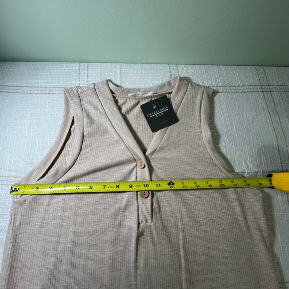 Bombom Ribbed Sleeveless V-Neck Top Cream Size Large Made in USA - Picture 8 of 9